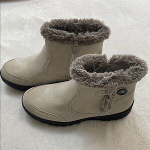 Khombu Iris Winter White waterproof boots